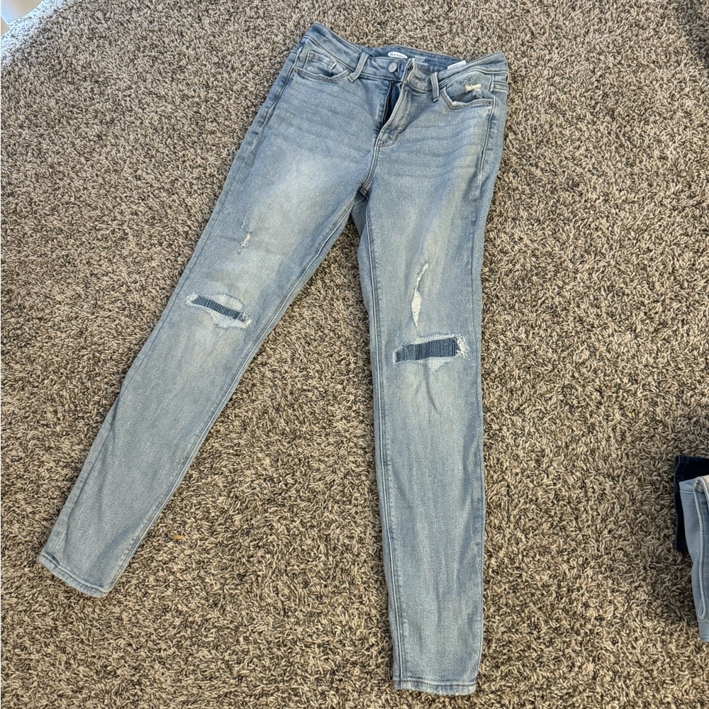 Light wash women’s jeans